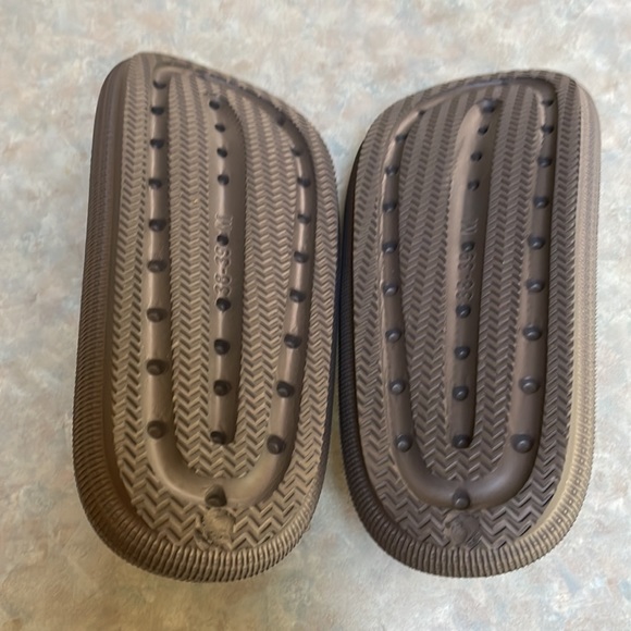Olivia Miller gray slides (sz m) - Picture 4 of 7